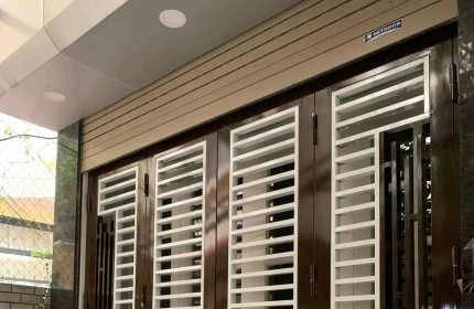 Cho Thuê nhà Ngõ Đội Cấn, Ba Đình, DT 35m- 5,5 tầng - 3 ngủ, 3 WC, giá 14 triệu. 0844899222